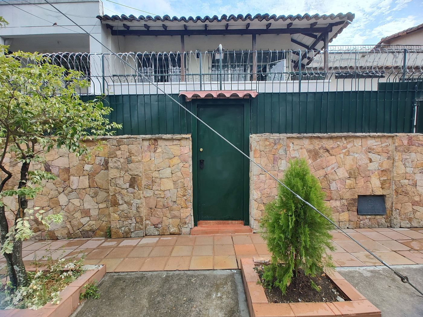 Fachada sobre la Carrera 24
