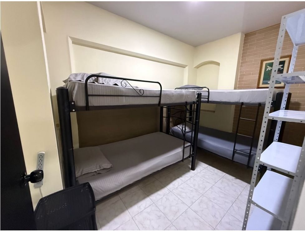 Habitación 3: 2 camarotes, 4 personas