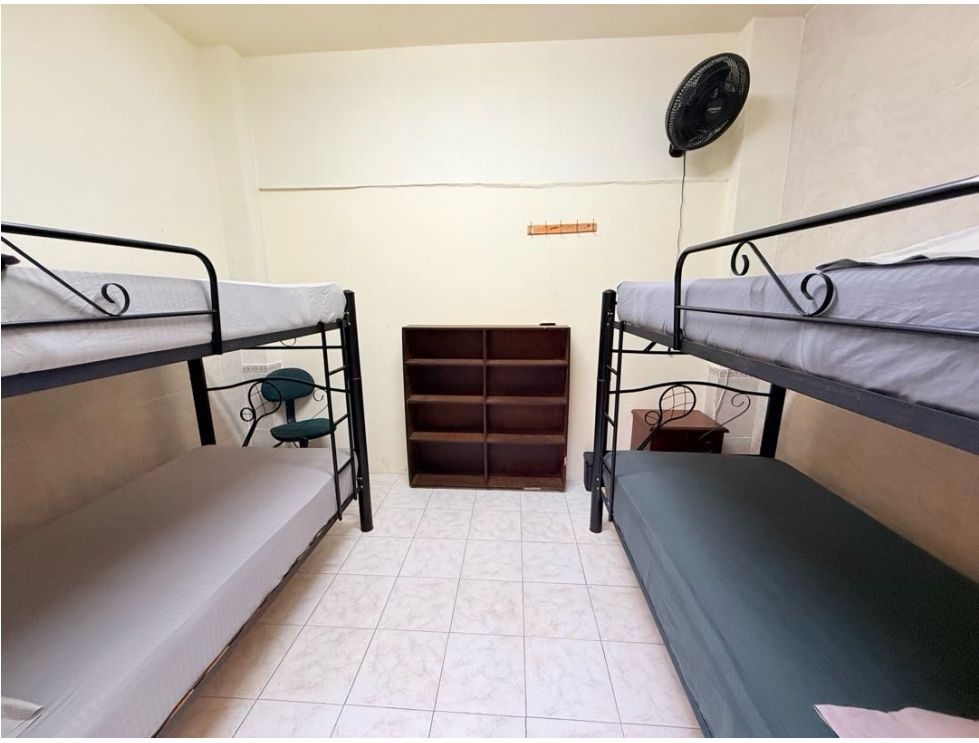 Habitación 5: 2 camarotes, 4 personas